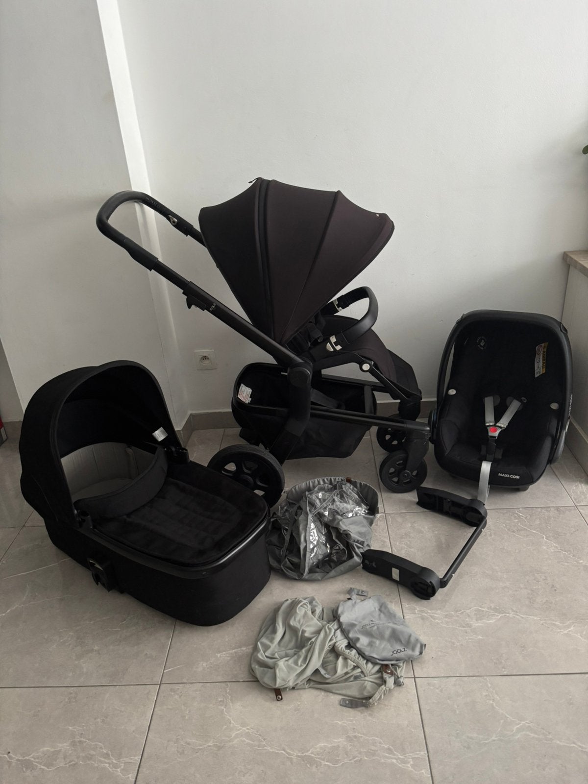 Poussette JOOLZ HUB+ avec landau et maxi-cosi, Enfants & Bébés, Poussettes & Combinaisons, Enlèvement, Comme neuf, Poussette, Maxi-Cosi