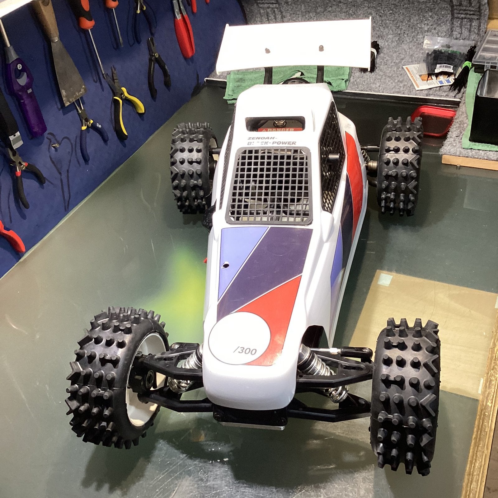 Fg marder met tuning motor zeonag 32 cc, Hobby & Loisirs créatifs, Enlèvement ou Envoi, Comme neuf