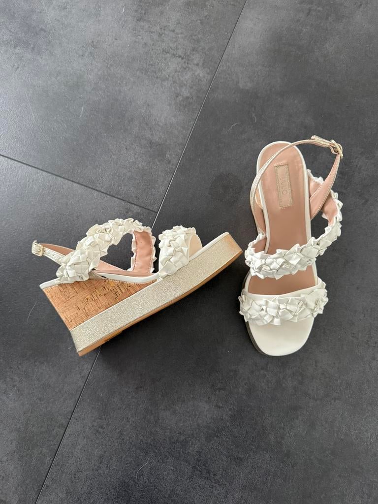 Sandales Liu Jo chic & ultra féminines – comme neuves, Chaussures à haut talons, Comme neuf, Enlèvement, Blanc