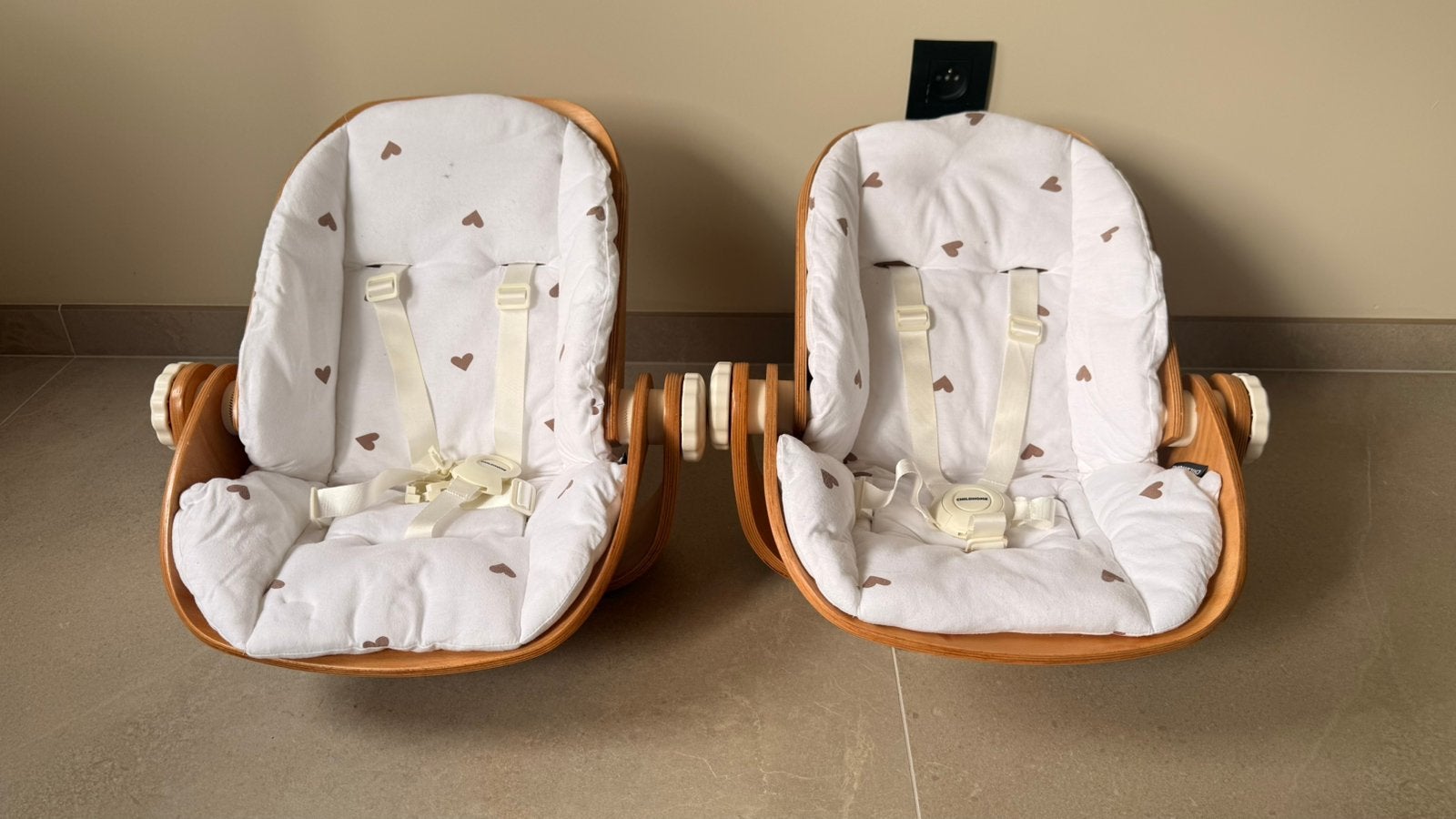 2 Newborn seats childhome, Kinderen en Baby's, Tweelingen en Meerlingen, Zo goed als nieuw, Ophalen