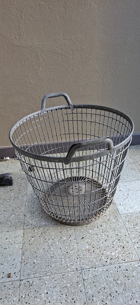 Vintage metalen aardappelmand, Ophalen