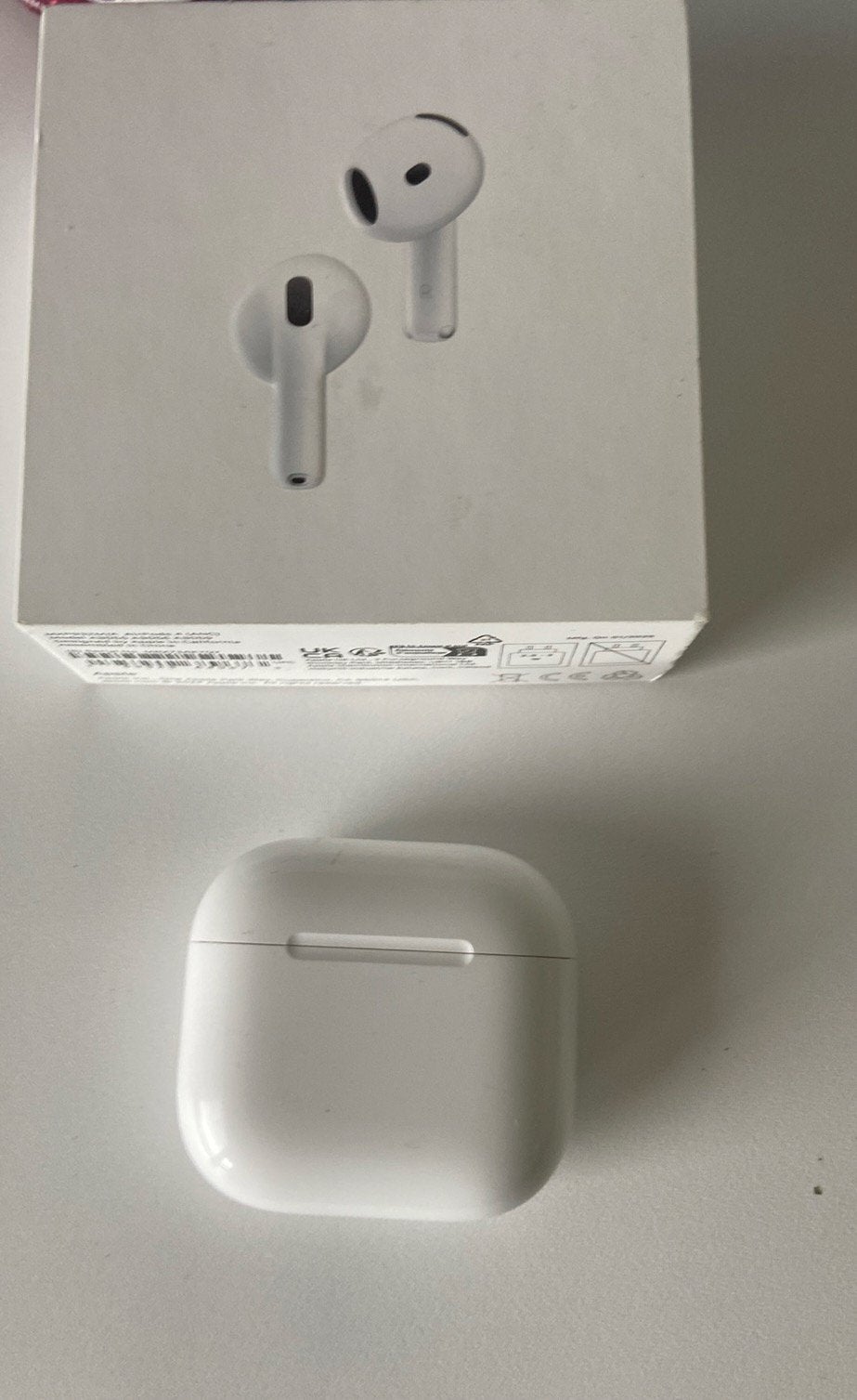 Airpods 4 generation ( noise cancellation), Télécoms, Bluetooth, Comme neuf, Blanc, Intra-auriculaires (In-Ear)