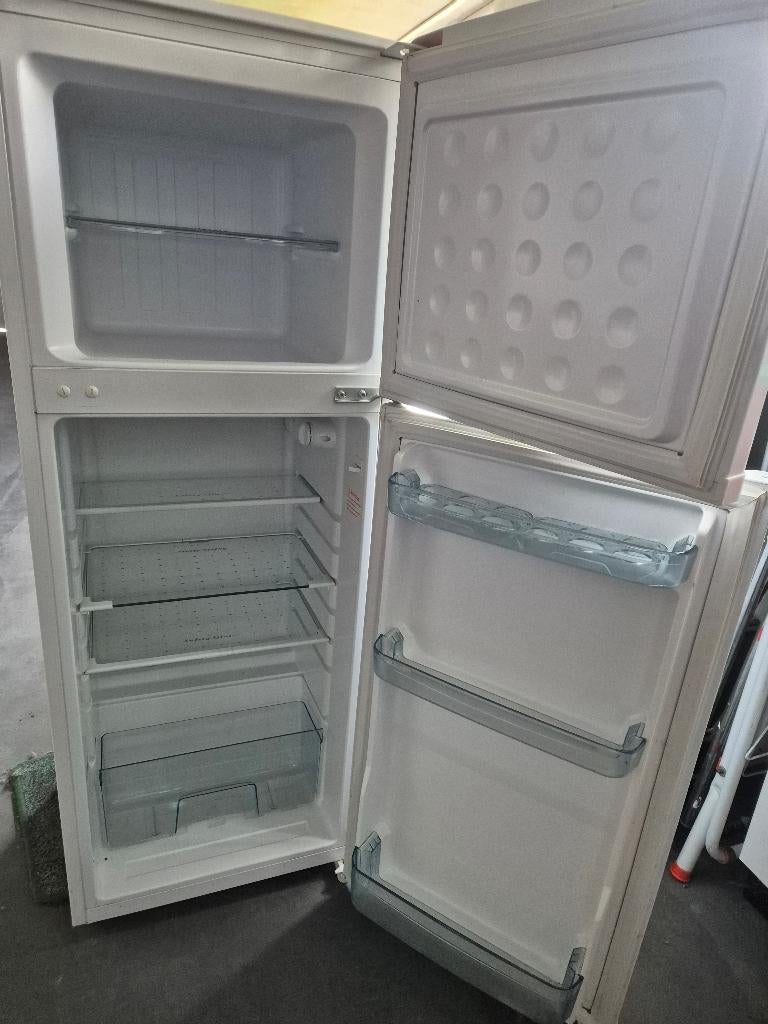 vrijstaande koelkast met aparte diepvriezer bovenaan, Ophalen, Gebruikt, Met aparte vriezer, Energieklasse A of zuiniger