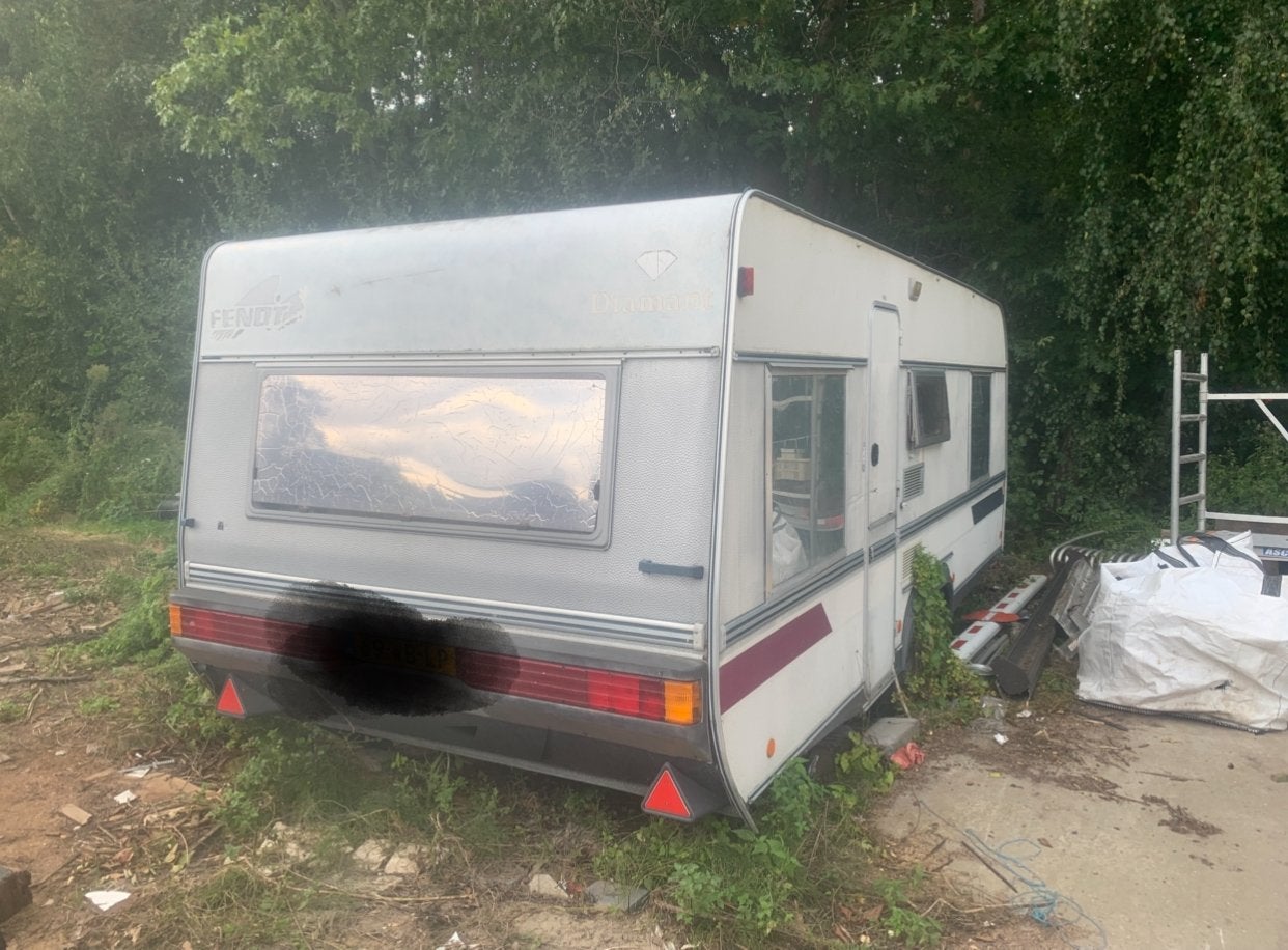 Caravan ( dringend weg ), Particulier