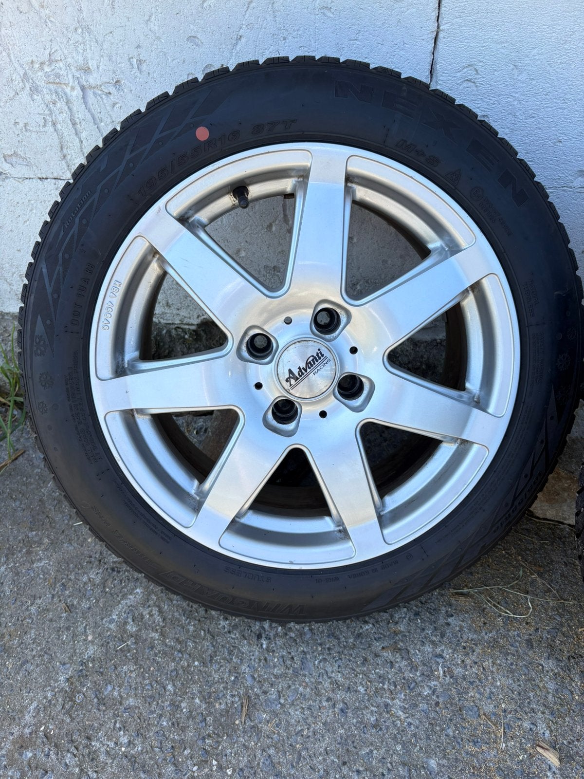 Jantes 4X108 Peugeot - Citroën avec bon pneus 195/55/26, Autos : Pièces & Accessoires, Pneus & Jantes, Pneus et Jantes, 4 Saisons