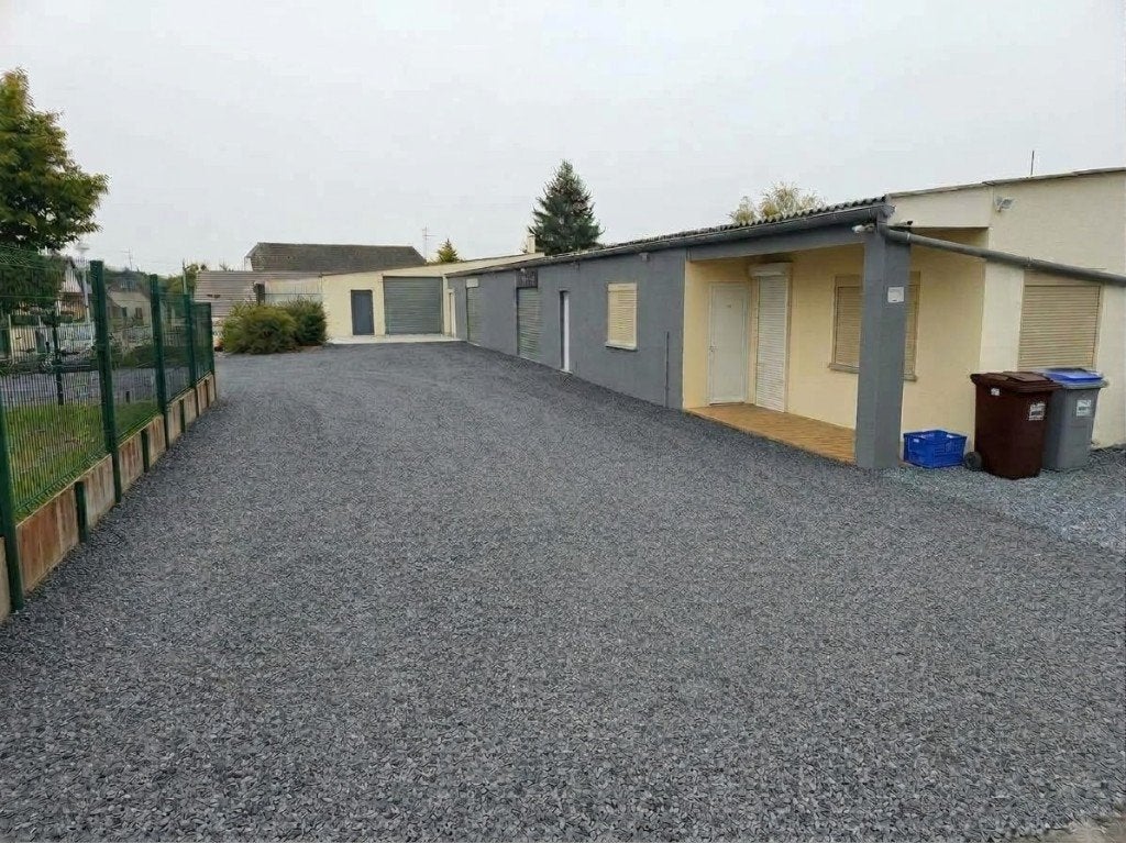 locaux entrepôt commercial - atelier artisanal - garage, Immo, Overige soorten, France, Frankrijk, Stad