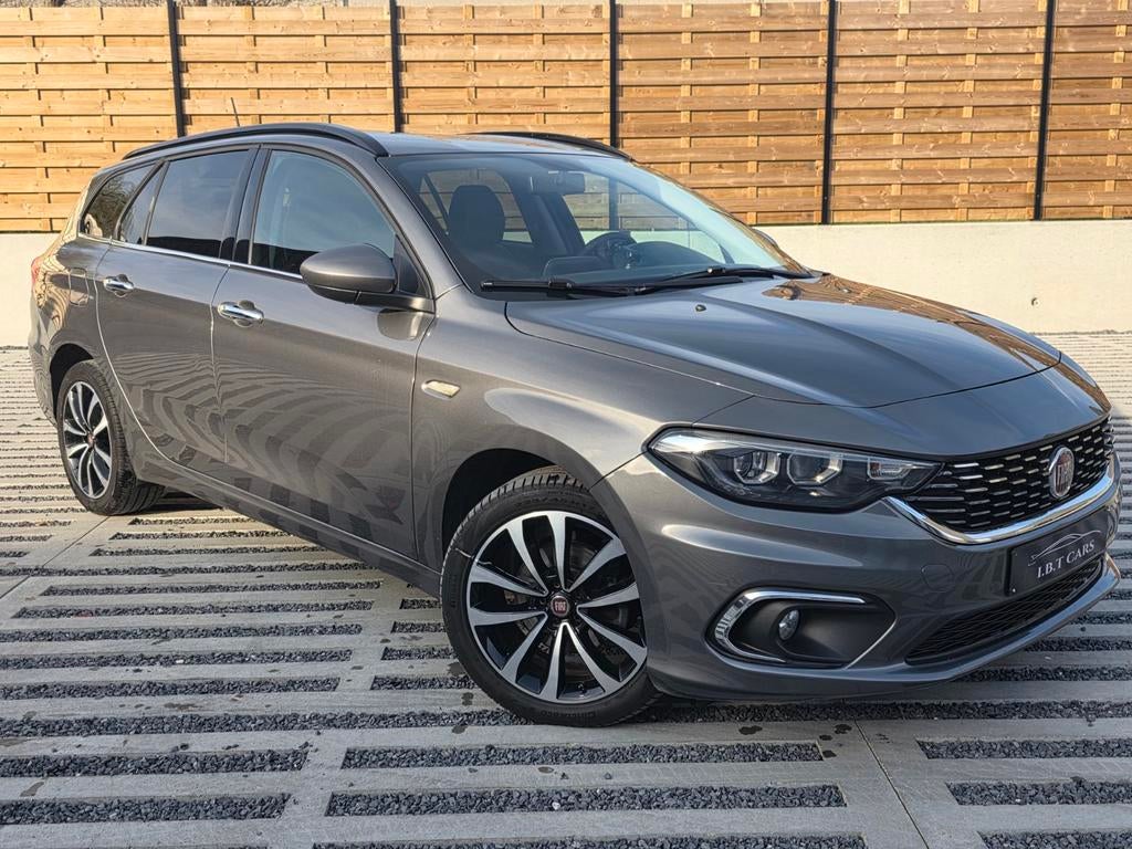 Fiat Tipo 1.6 MultiJet (2017), Auto's, Voorwielaandrijving, 4 cilinders, Leder, Bedrijf