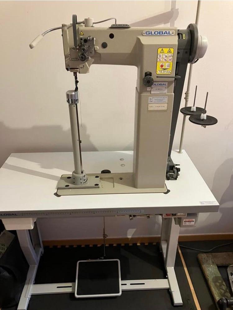 Global LP9915L ledermachine met staande voet, Ophalen, Zo goed als nieuw, Naaimachine, Overige merken