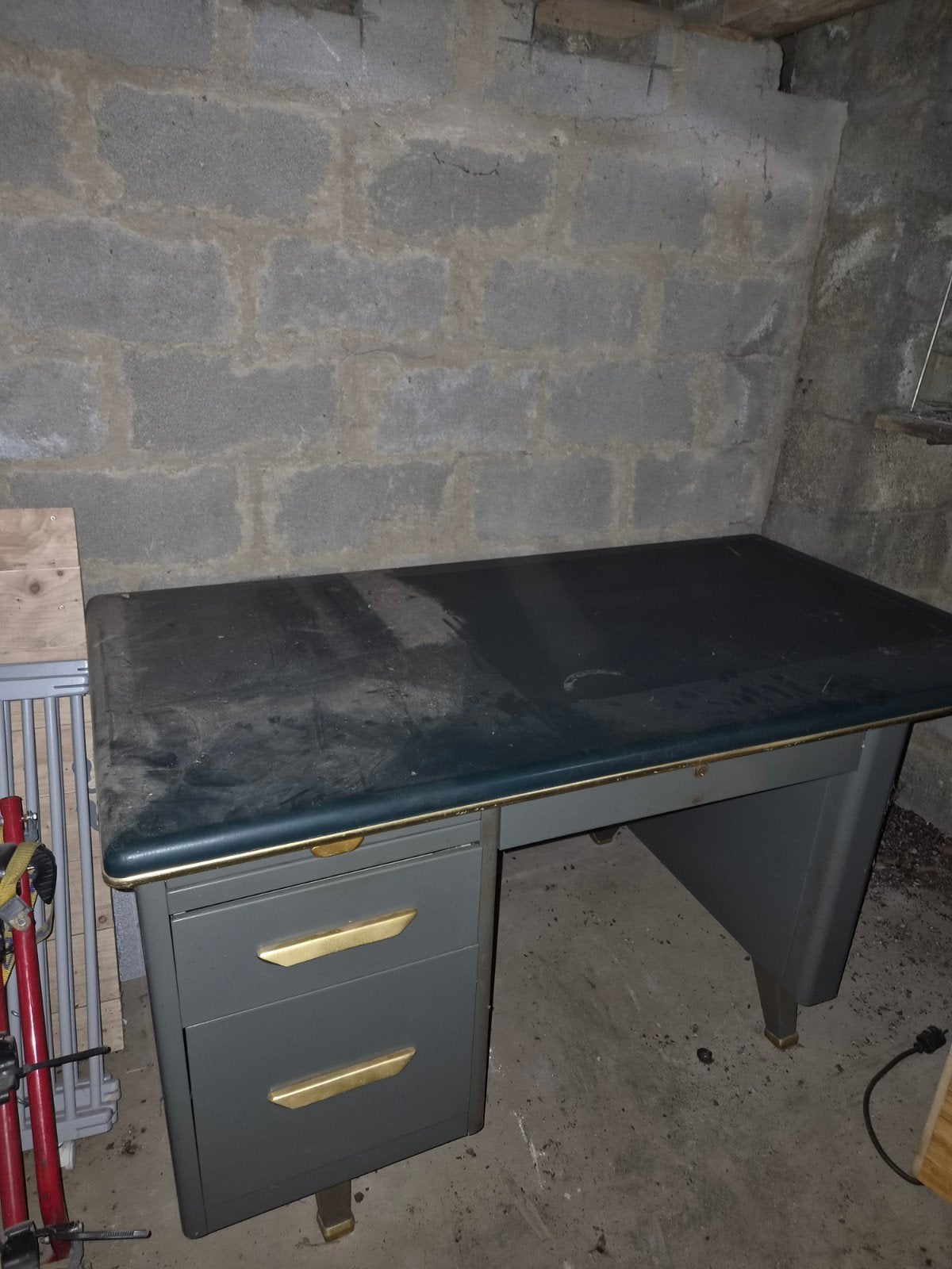 bureau métallique 150cm de largex 80 cm de profond, Maison & Meubles, Enlèvement, Utilisé