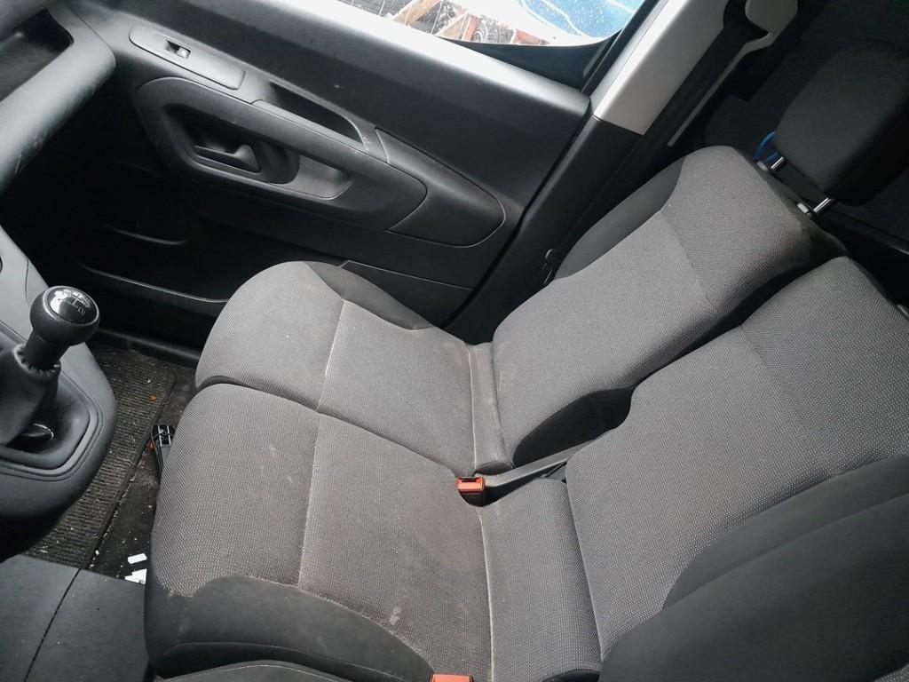 SIEGE AVANT GAUCHE Peugeot Partner (EF / EU) (01-2018/-), Utilisé, Peugeot