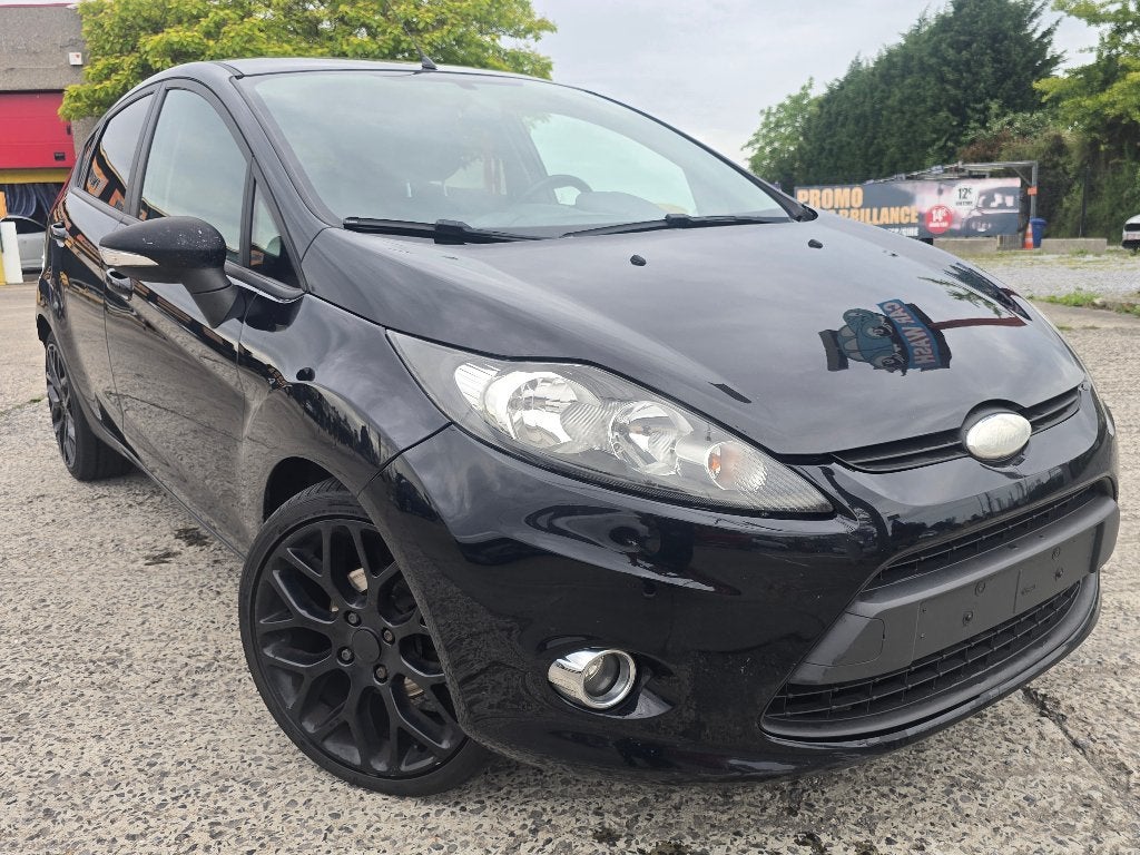 FORD FIESTA 1.6 TDCI 2012 AIRCO / 5 PORTES / JA17" / 1.999 €, Autos, Ford, Euro 5, https://public.car-pass.be/vhr/575da541-536f-4add-928e-9897a9a50cd3