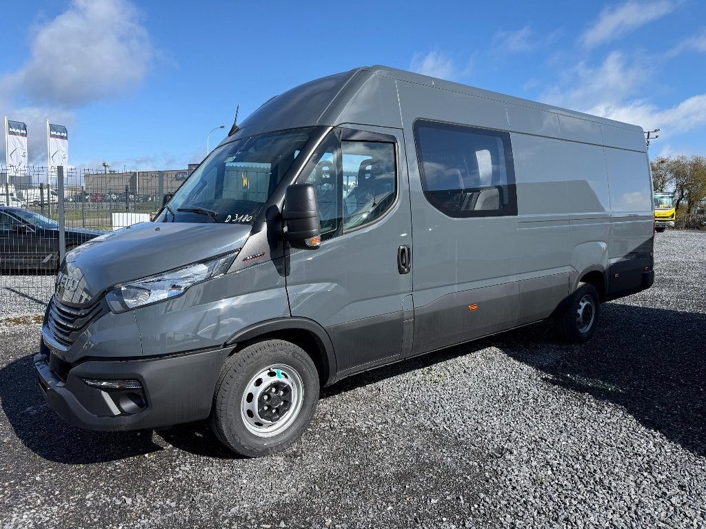 Iveco Dayly 35-180 Double Cabine* 6 places* Chargement 4m20, Autos, Achat, Euro 6, Entreprise, Iveco