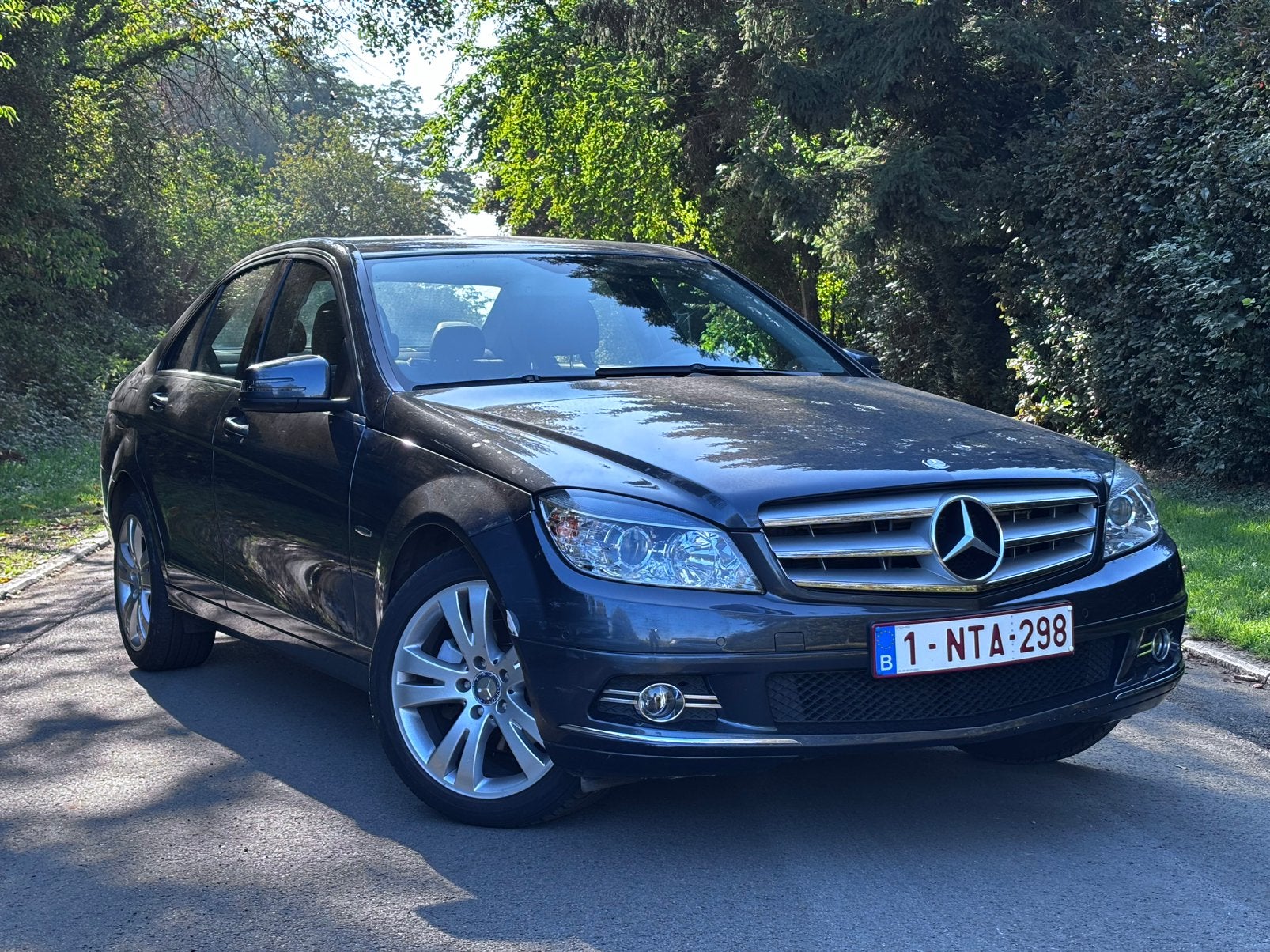 À vendre Mercedes c220 cdi premier propriétaire, Auto's, Achterwielaandrijving, Zwart, 120 kW, Geheel digitaal combi-instrument