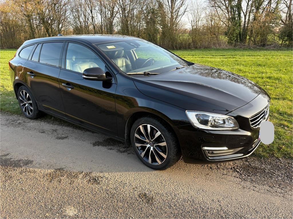 Volvo V60 D2 Black Edition Diesel lederen Airco Navi-camera!, Auto's, Volvo, Particulier, V60, ABS, Achteruitrijcamera, Adaptieve lichten