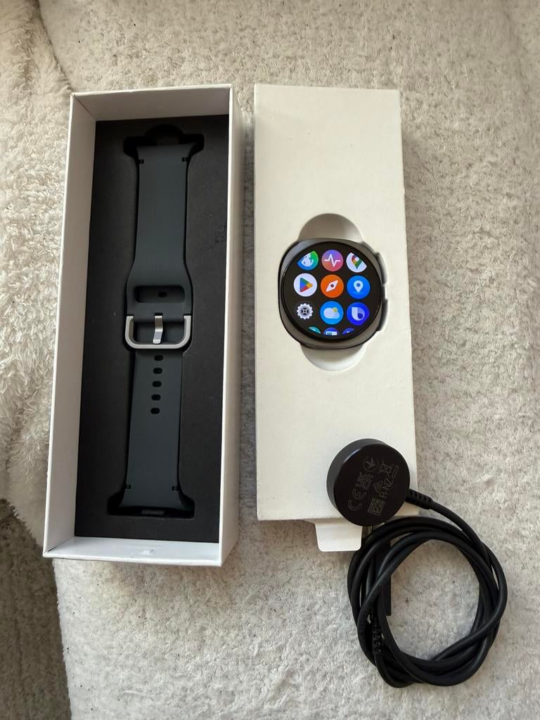 Galaxy watch 8 40mm, Zwart, Nieuw, Ophalen of Verzenden, Waterdicht