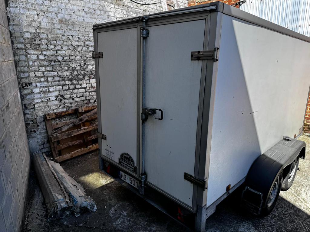 REMORQUE fermée double essieu – 3m x 1,50m intérieur, Autos : Divers, Remorques, Comme neuf, Enlèvement