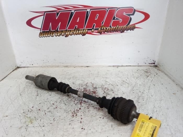 Arbre de transmission avant gauche d'un Peugeot 106, -, -, 3 mois de garantie, Utilisé