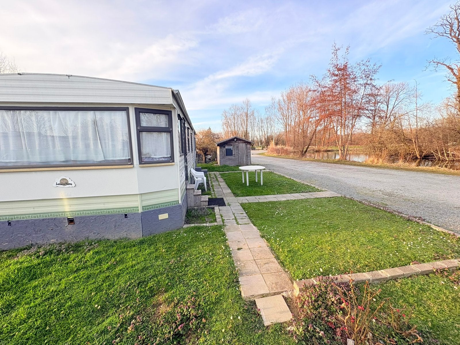 WOONCARAVANS TE HUUR — VANAF 700€