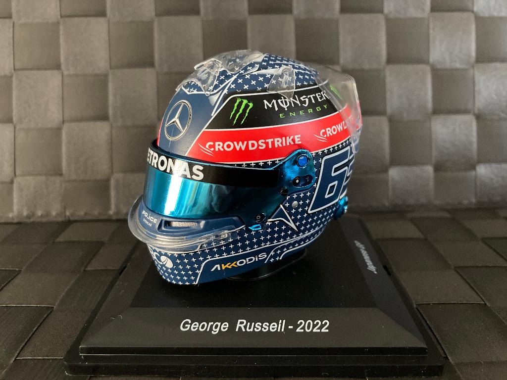 George Russell 1:5 helm 2022 Japanese GP Mercedes AMG W13, Enlèvement ou Envoi, Neuf, ForTwo