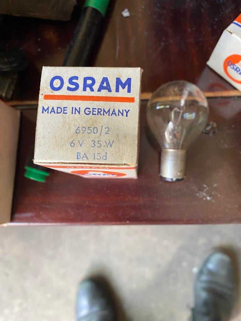 Lampes de voiture 6 volts. Osram et Hudson, Enlèvement ou Envoi