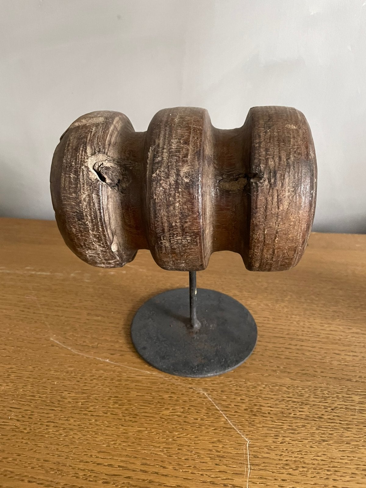 Houten onderdeel van katrol op statief, Gebruikt, ., Ophalen of Verzenden, .