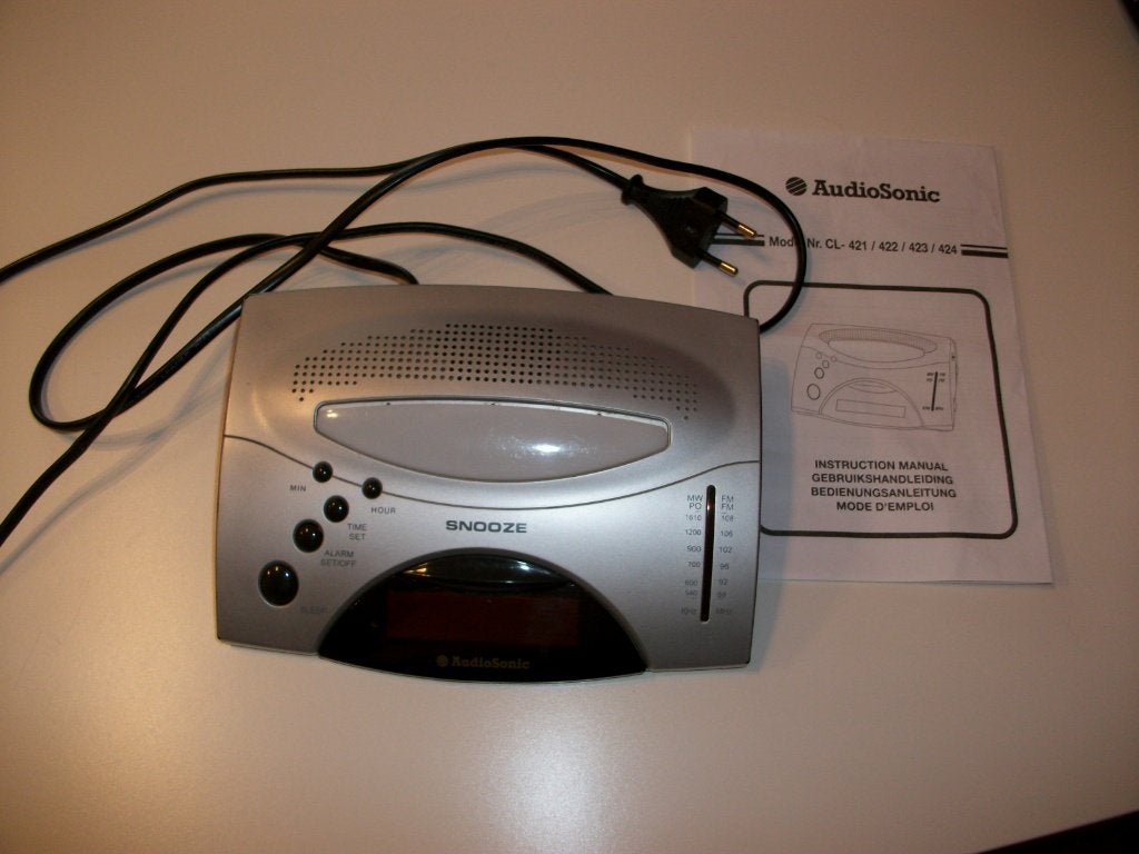 Te koop: Handige radiowekker van "Audio Sonic"., Elektronische apparatuur, Wekkers, Gebruikt, Digitaal, Ophalen