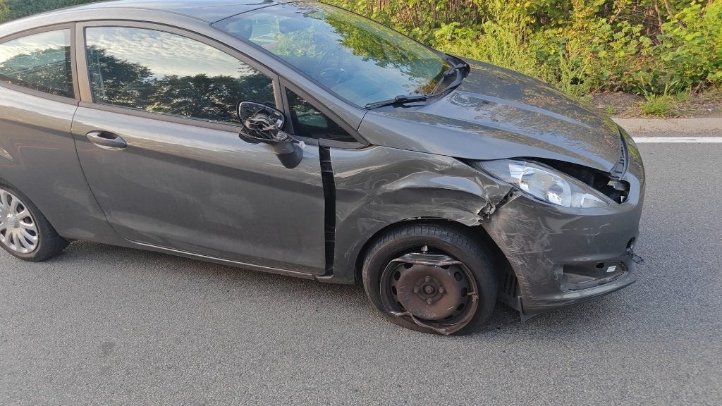 Ford Fiesta, 1242 cm³, Argent ou Gris, Achat, 600 kg