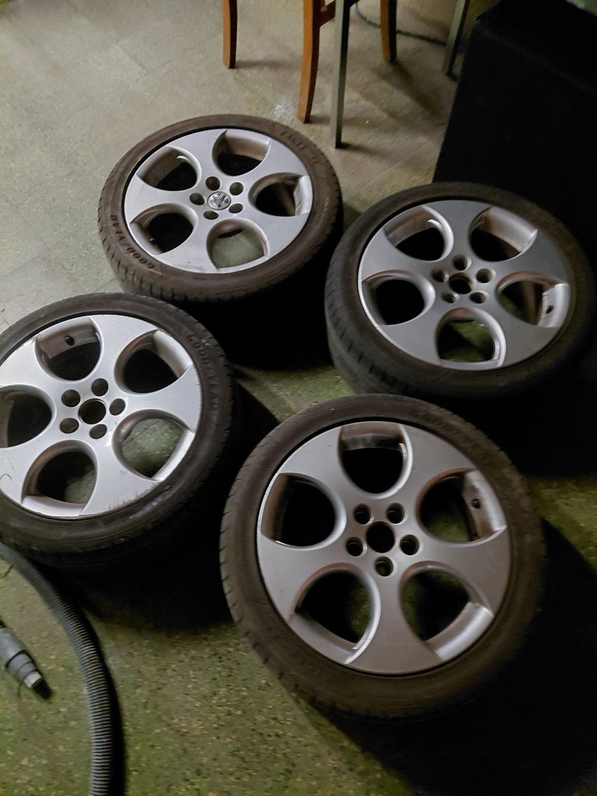 Jantes gti 5x100, Autos : Pièces & Accessoires, Pneus et Jantes, Véhicule de tourisme, Pneus été, 205 mm