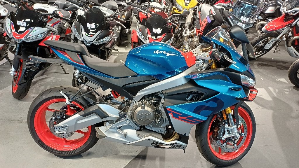 APRILIA, ABS, 2 cilinders, Occasion, Motorrijbewijs A