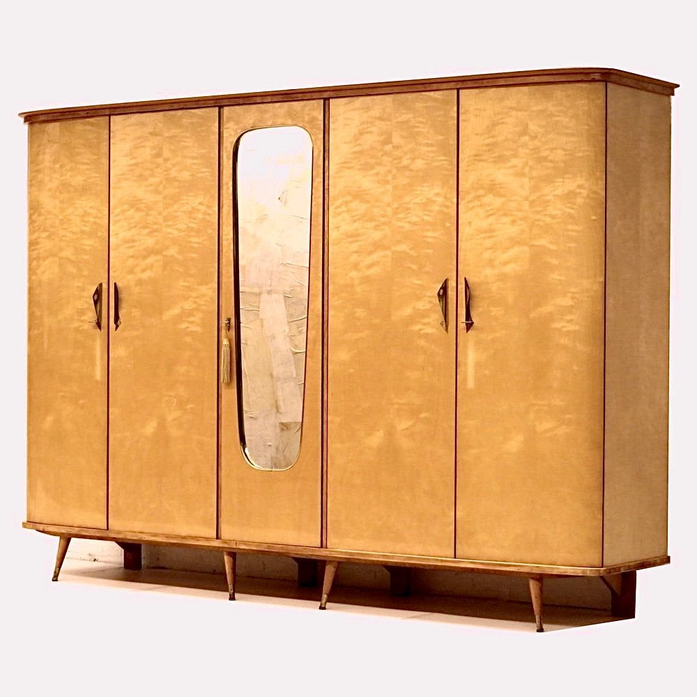 Grote 5-deurs kledingkast van gevlamd esdoorn 1950s, Huis en Inrichting, Kasten | Dressoirs, Gebruikt, 200 cm of meer, Mid-Century 1950s NL design danish vintage
