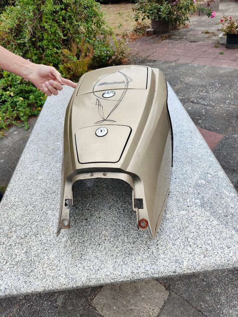Suzuki Cavalcade gv1400 tankcover, Motos, Enlèvement, Utilisé
