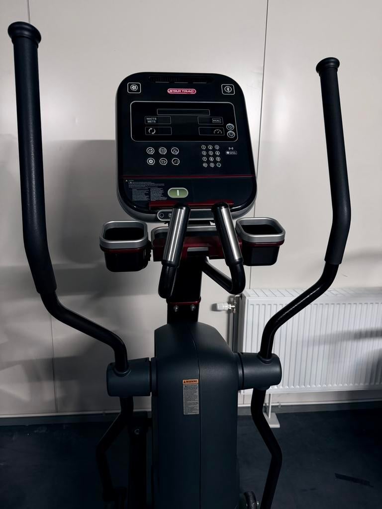 STAR TRAC 8 TRX BLACK SP CROSSTRAINER OOK TECHNOGYM SELL, Enlèvement ou Envoi, Comme neuf