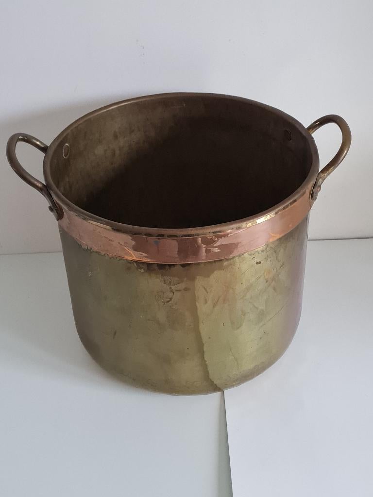 Geelkoperen bloempot met roodkoperen band, Antiek en Kunst, Curiosa en Brocante, Ophalen of Verzenden