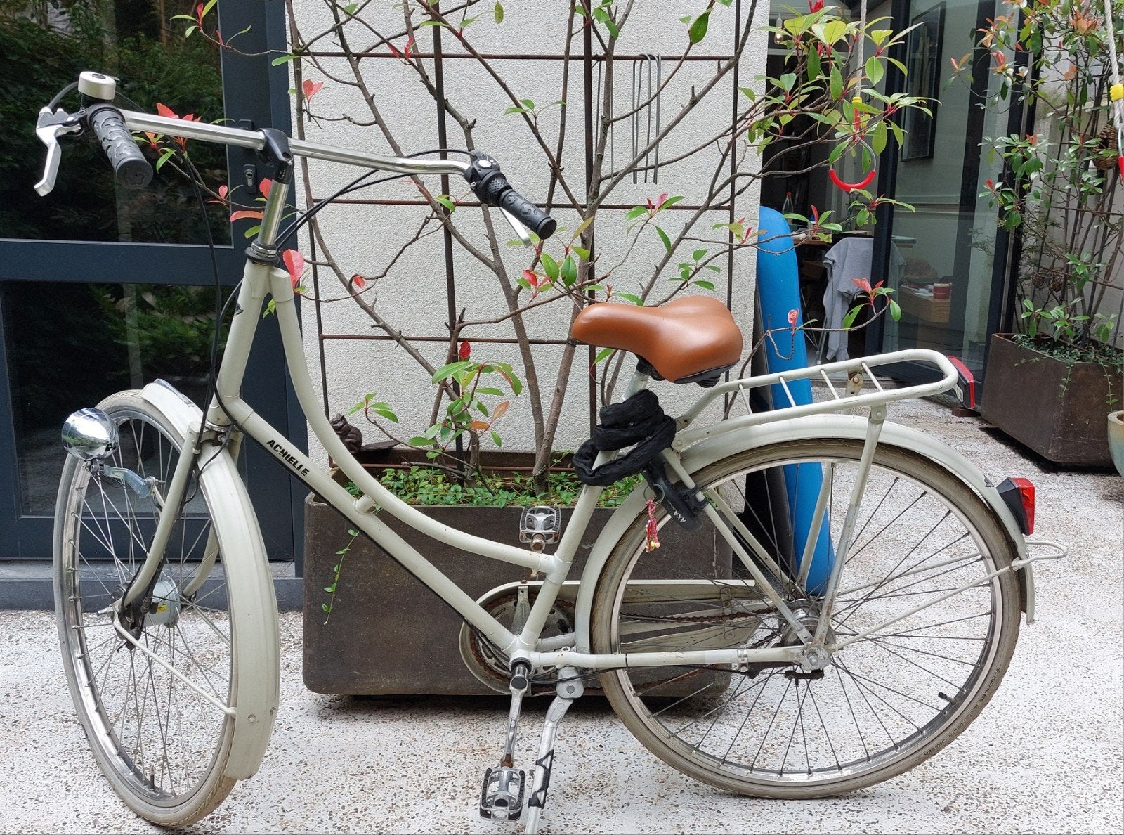 Achielle damesfiets, Ophalen