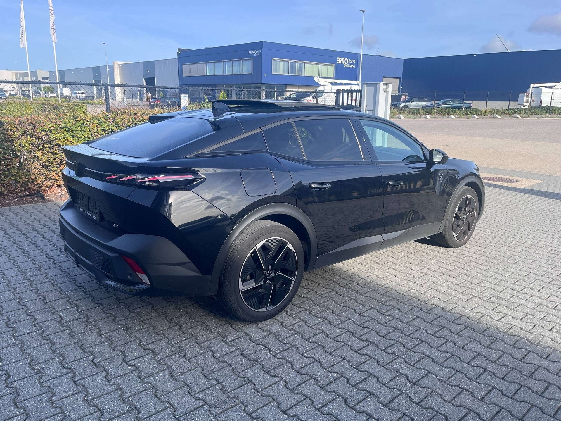 Peugeot 408 1.2 GT S/ Massage/Pano/MemoryLeder/360/ZV/Apple/, Auto's, Dealer onderhouden, Gebruikt, 1199 cc, Zwart