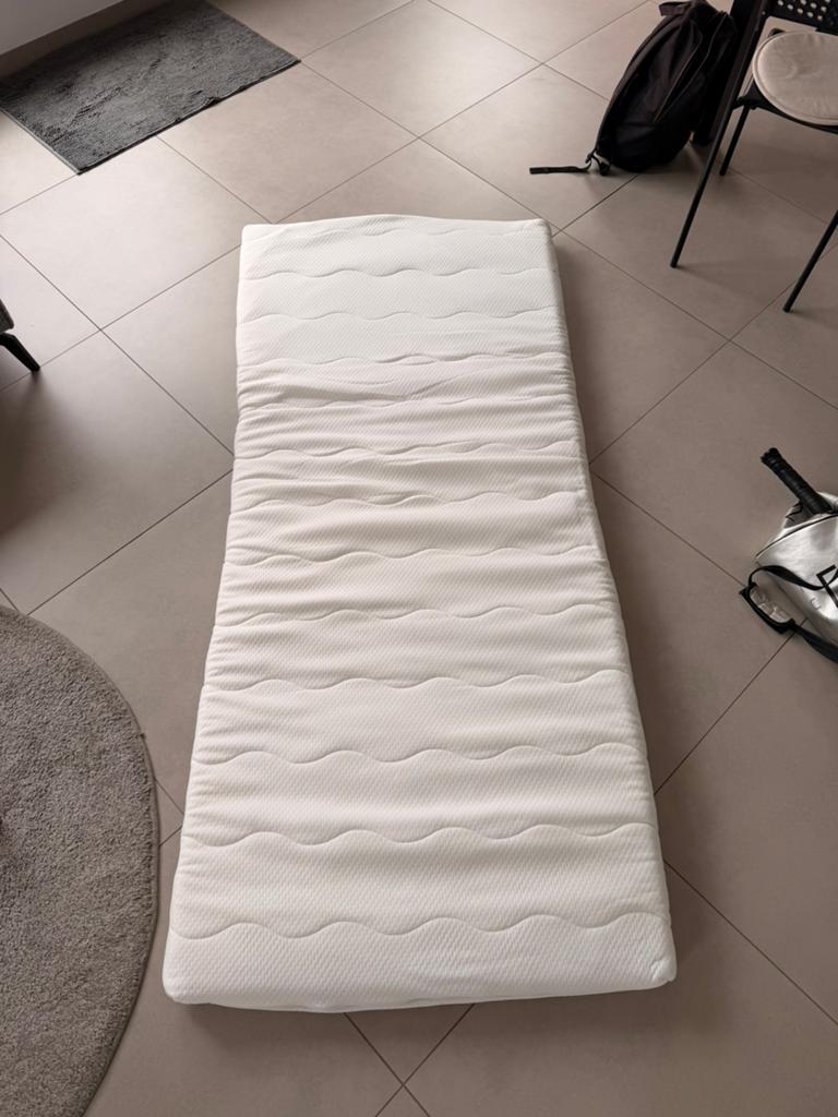 Witte matras Emma Sleep enkelbed, Ophalen, 90 cm, Eenpersoons, Zo goed als nieuw