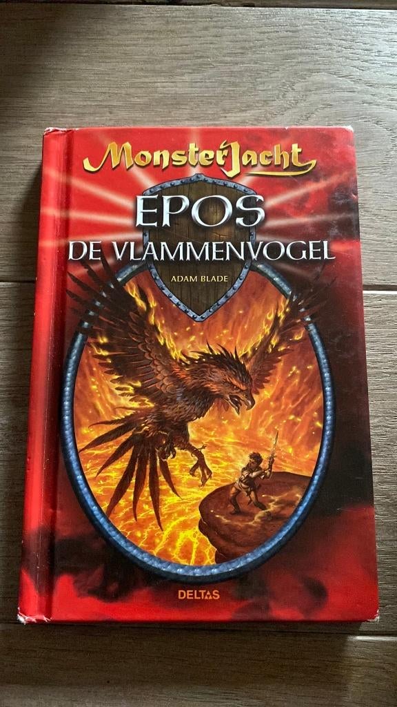 Boek monsterjacht epos de vlammenvogel, Boeken, Ophalen of Verzenden