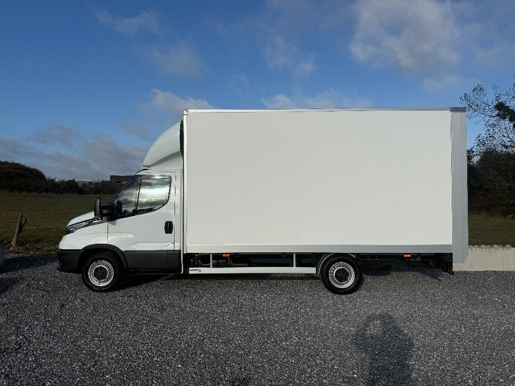 Iveco Daily 3.0L 175CH **Boite AUTO Hayon / Lift**, Essai à domicile, Achat, 6 portes, Euro 6