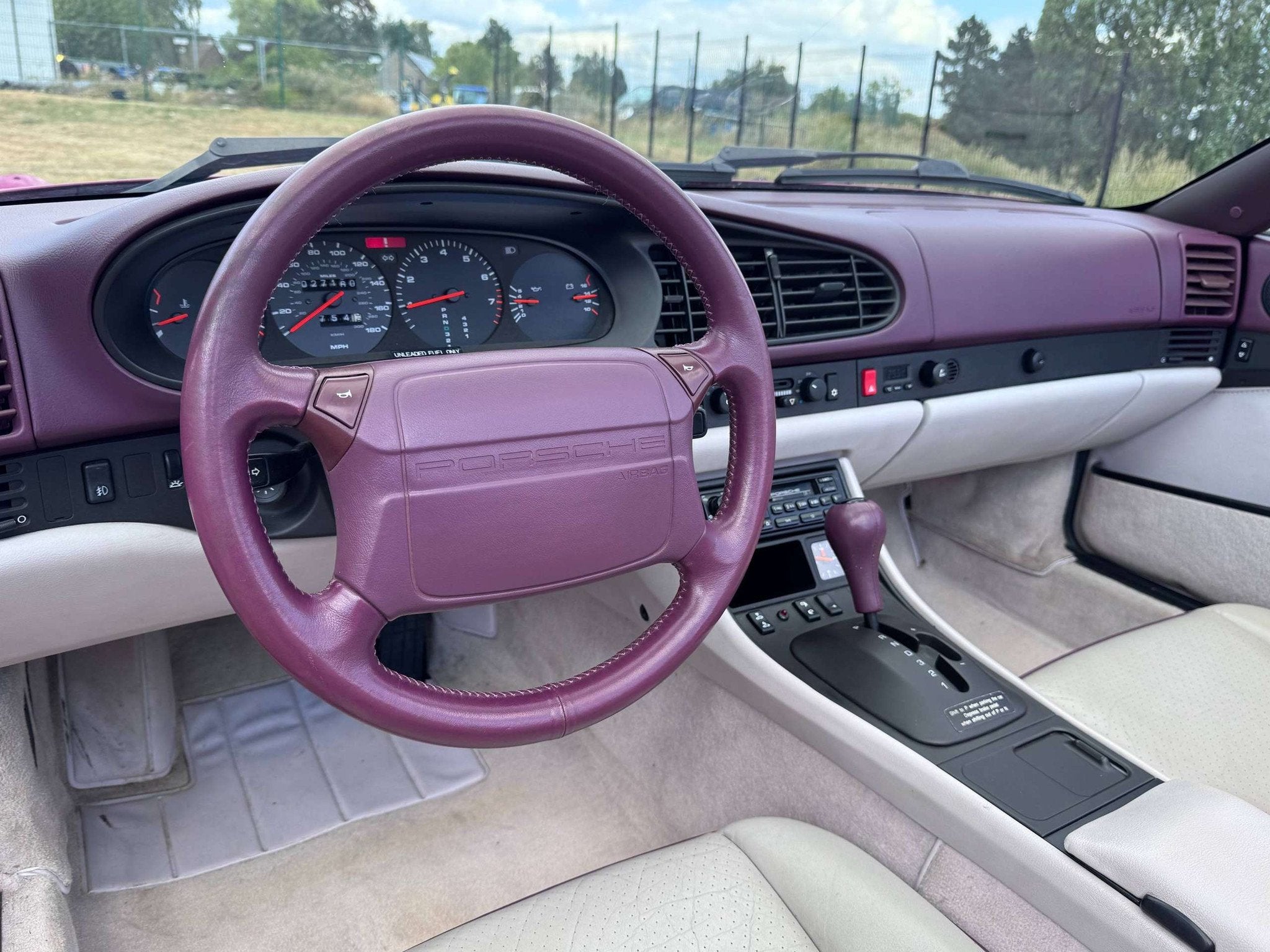 Porsche 968 Cabriolet RUBYSTONE OVER APRICOT AND MAGENTA ULT, foto 11