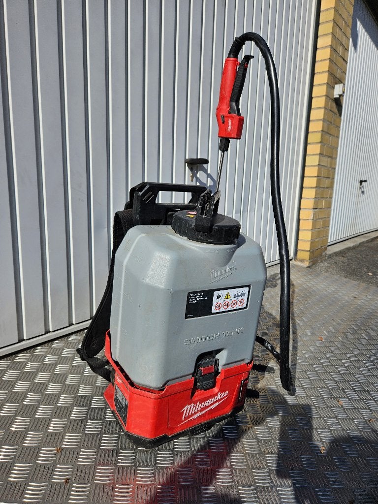 Milwaukee M18 Chemische sproeier BPFP-CST 15L SWITCH TANK, Ophalen, Zo goed als nieuw