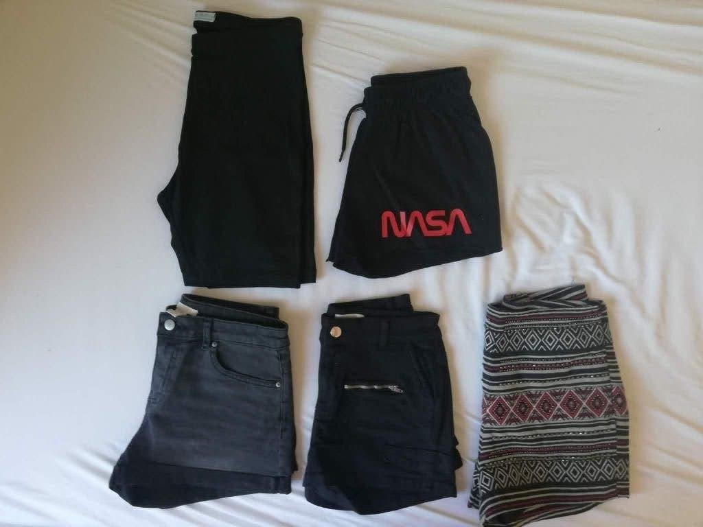 Shorts maat S, zwart (of print), afgeprijsd, Kleding | Dames, Broeken en Pantalons, Kort, Zwart, Ophalen of Verzenden, Zo goed als nieuw