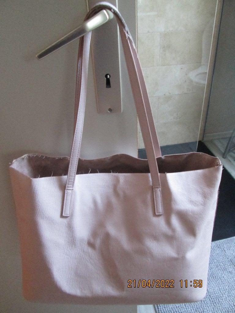 Sac femme d’épaule couleur vieux rose, Bijoux, Sacs & Beauté, Enlèvement, Utilisé, Rose, Shopper