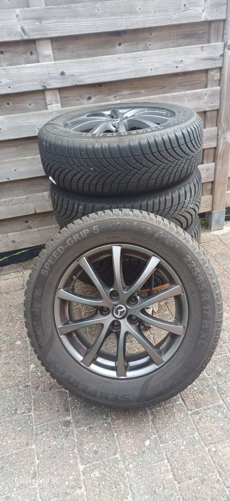 Winterbanden Mazda CX 5 - 225/65 R 17 Semperit Speed Grip 5, Autos : Pièces & Accessoires, Pneus & Jantes, Pneus et Jantes, Pneus hiver