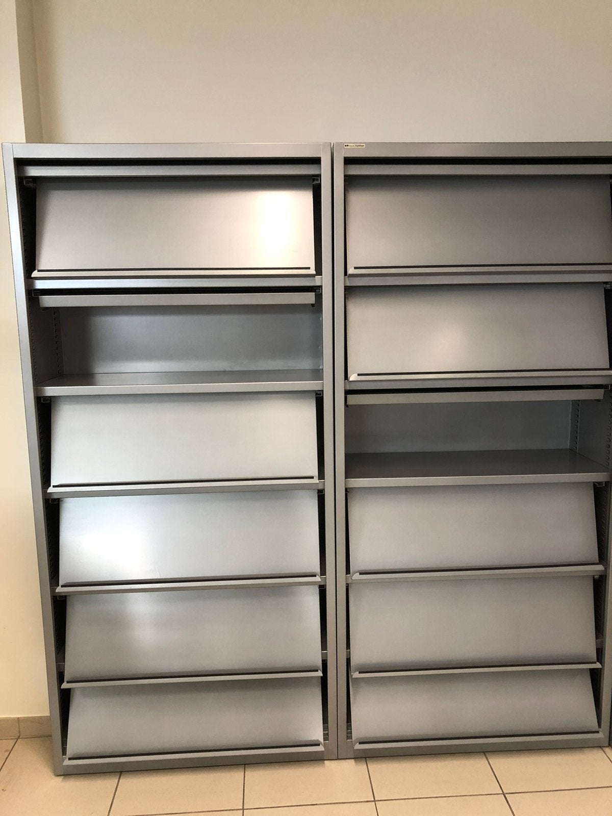 Metalen kasten, Ophalen, 100 tot 150 cm, Zo goed als nieuw, Metaal