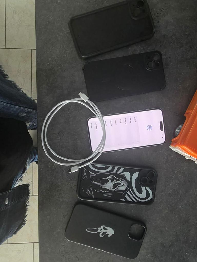 Iphone 15 plus, Télécoms, Téléphonie mobile | Apple iPhone, Enlèvement, IPhone 15