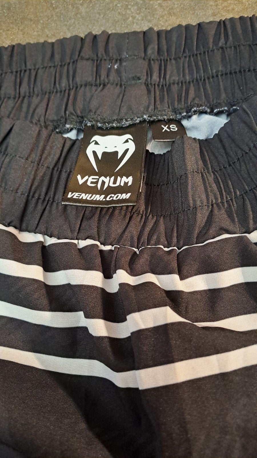 short de boxe Venum taille xs, poches zippées, Sports & Fitness, Enlèvement