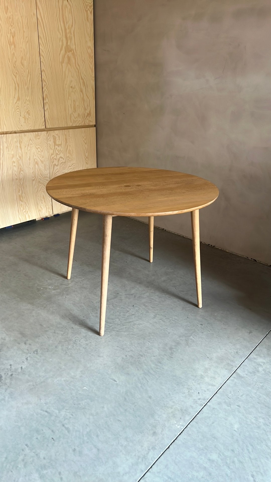 Tafel rond massief hout Maison Du Monde 100cm dia, Huis en Inrichting, Ophalen, Gebruikt, Rond, Scandinavisch