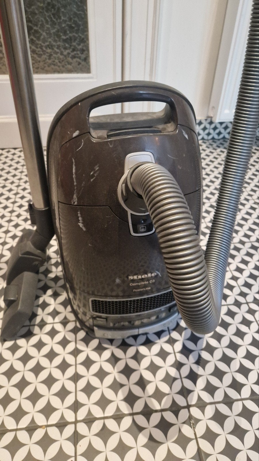 Miele Complete C3 Powerline (défectueux !), Enlèvement, Miele
