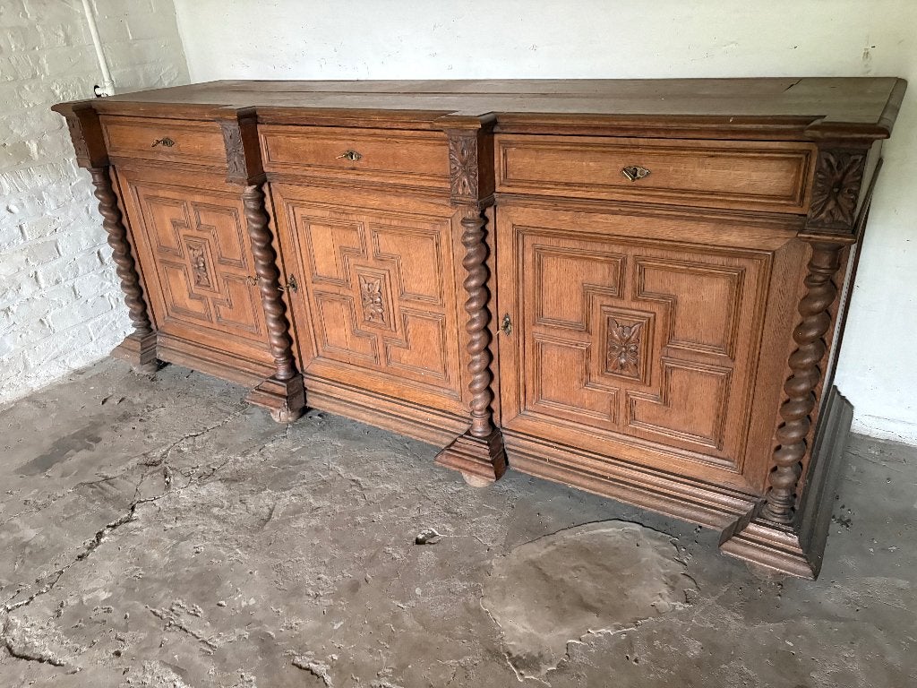 Massief eiken kast 210cm breed staat te Koksijde, Ophalen, Gebruikt, Eikenhout, Met lade(s)