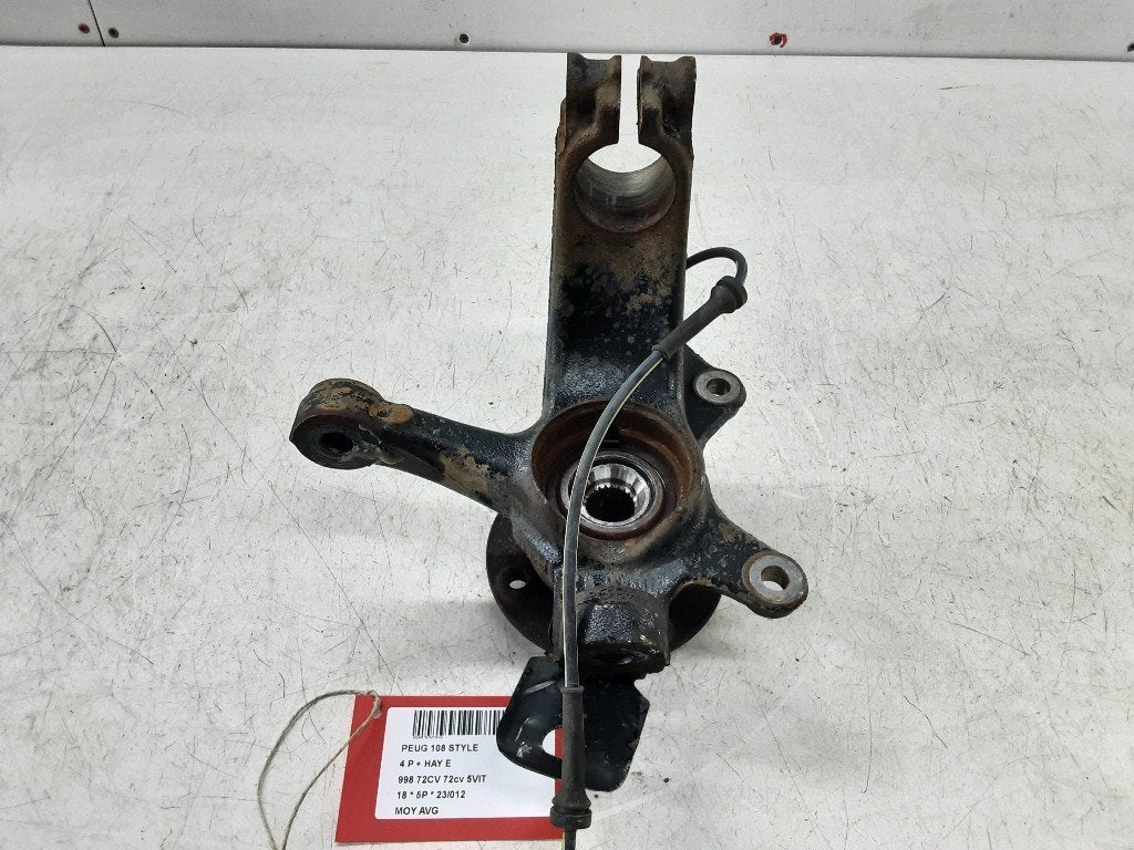 MOYEU DE ROUE AVANT GAUCHE Peugeot 108 (01-2014/-), Kontakt-peugeot@peugeot.com, Utilisé, Peugeot Deutschland GmbH, Bahnhofsplatz
65423  Rüsselsheim, DE